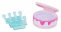 MGA Lalka Yummiland Beauty Bag + Lip Gloss, Ice Cream